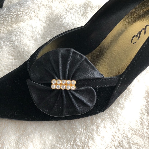 Black Satin and Velvet Heels - Picture 4 of 5